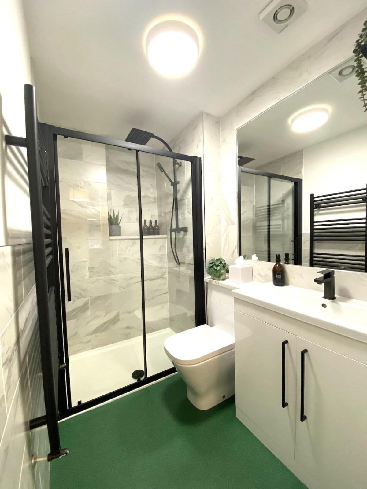 Boutique Chapel Apartment Within City Walls Τσέστερ Εξωτερικό φωτογραφία