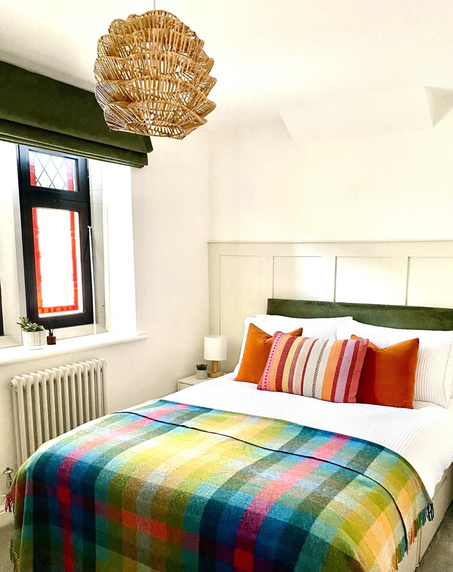 Boutique Chapel Apartment Within City Walls Τσέστερ Εξωτερικό φωτογραφία